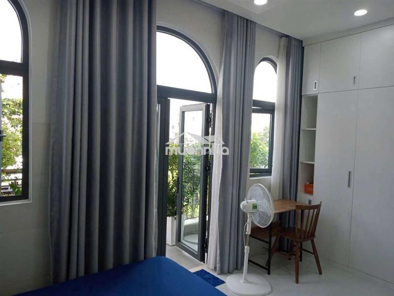 Phòng ban công full nội thất ngay đh ngân hàng & spkt tp.hcm