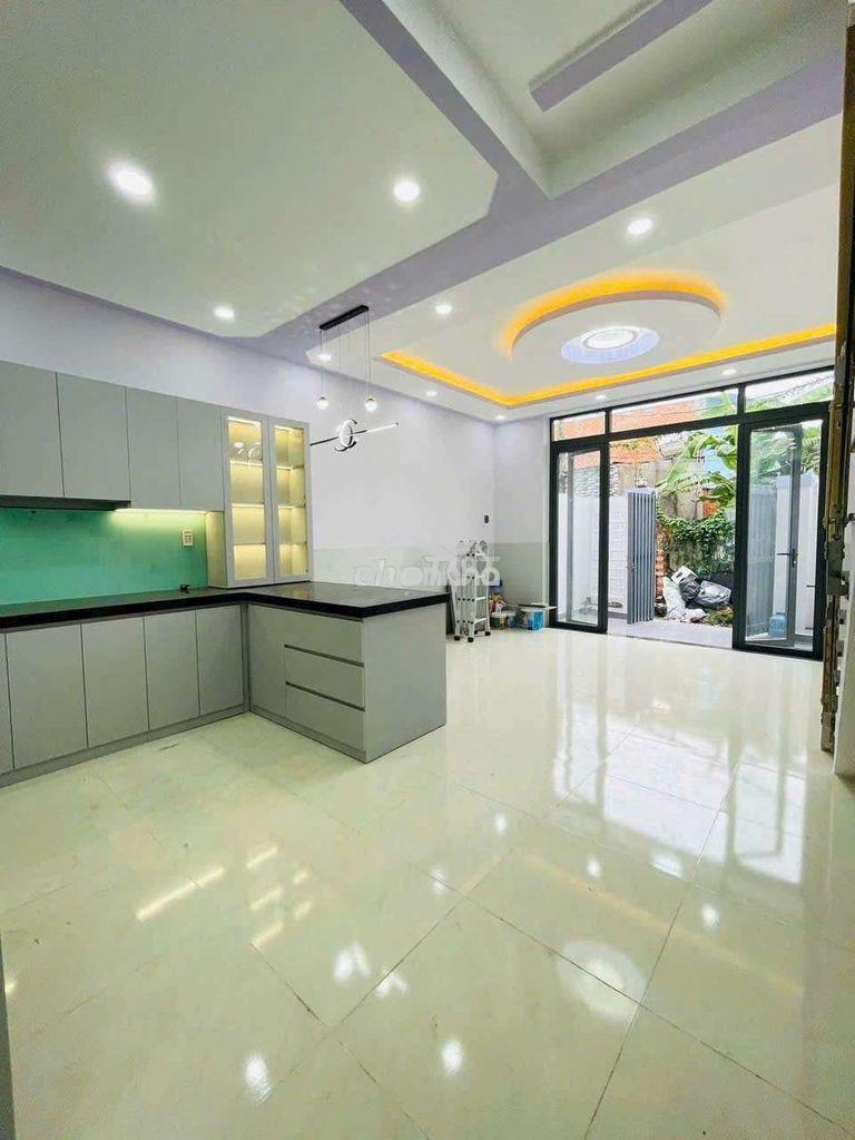 Nhà ngay chợ bà điểm đúc lưng xinh đẹp - 4