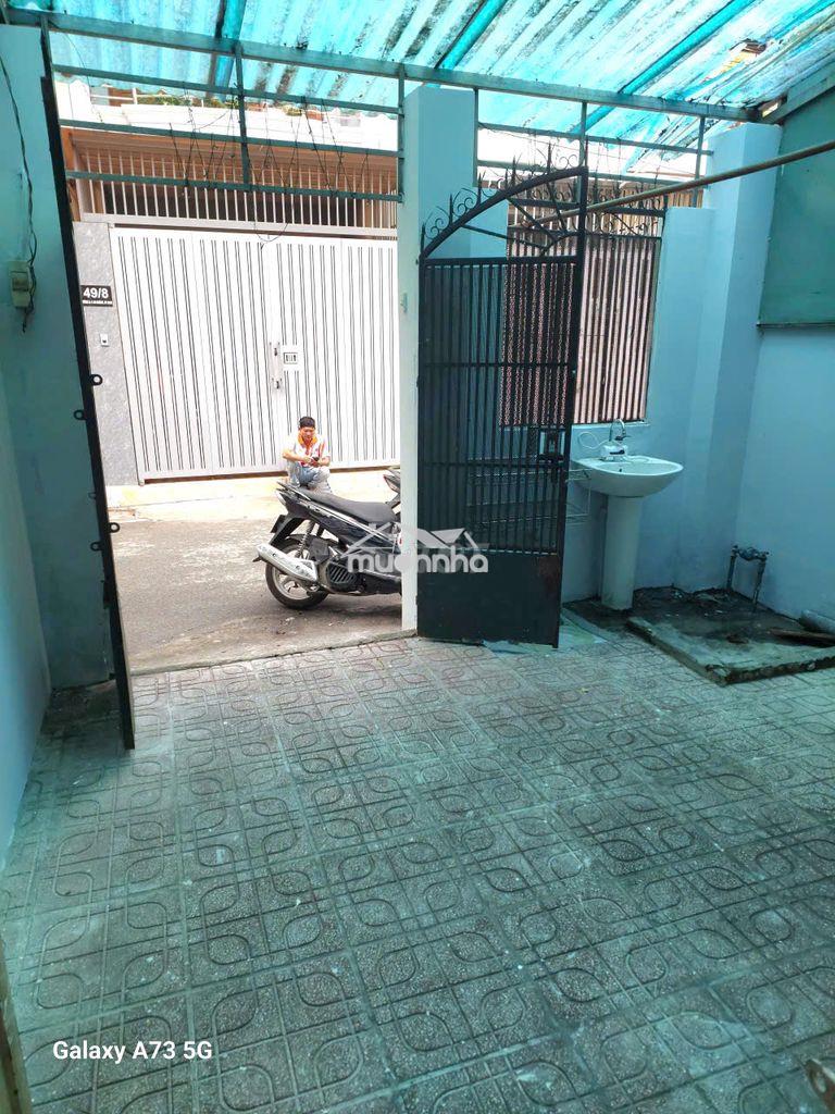 Nhà khu trần não quận 2, 80m2, 2 phòng ngủ, sân nhỏ