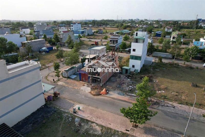 Bán lô 100m2 đối diện cổng chính san bay long thành - dân cư hiện hữu