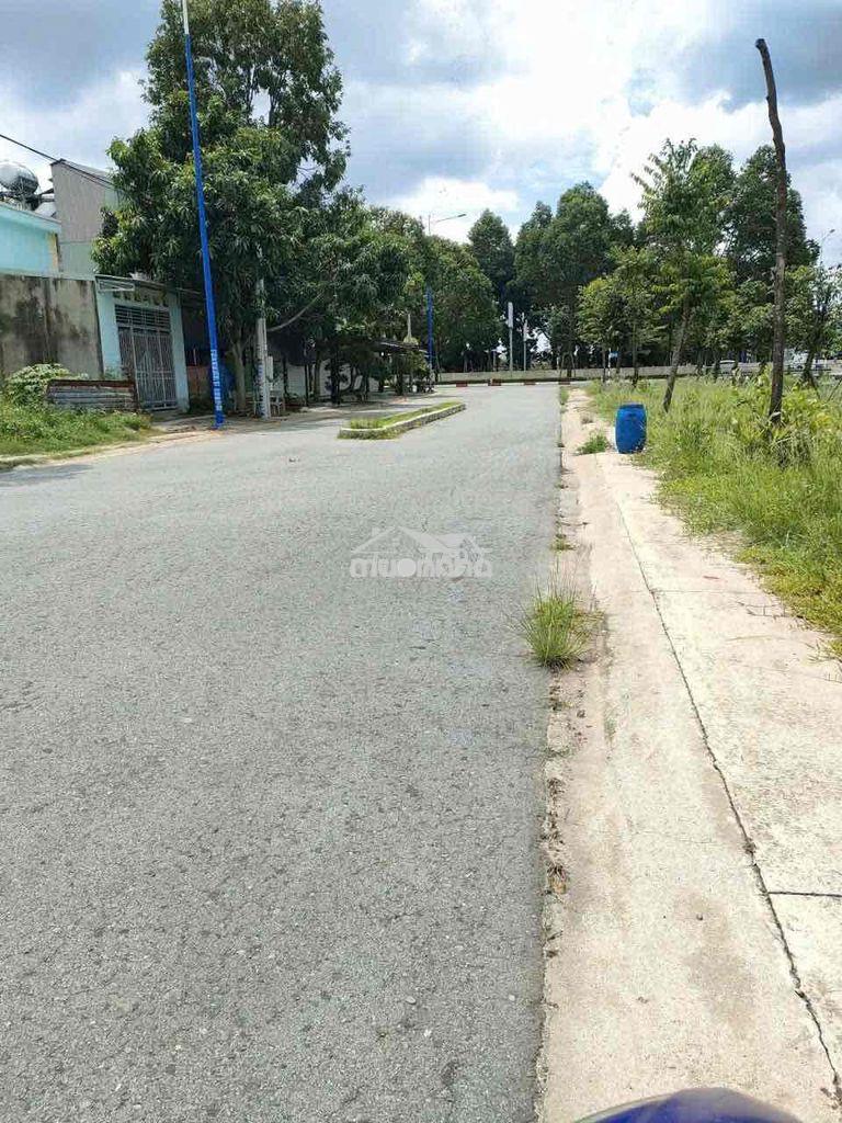 Đất ngộp sát chợ trừ văn thố , bàu bàng , bình dương dt 500m2 shr - 3
