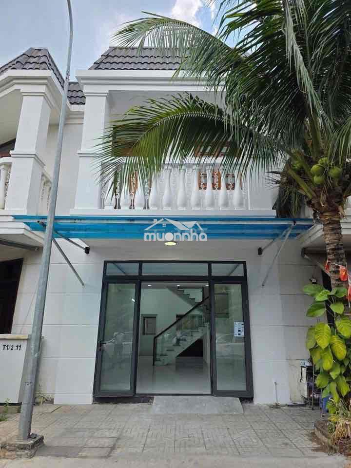 Nhà đã hoàn công kdc đức huy p.đông hoà