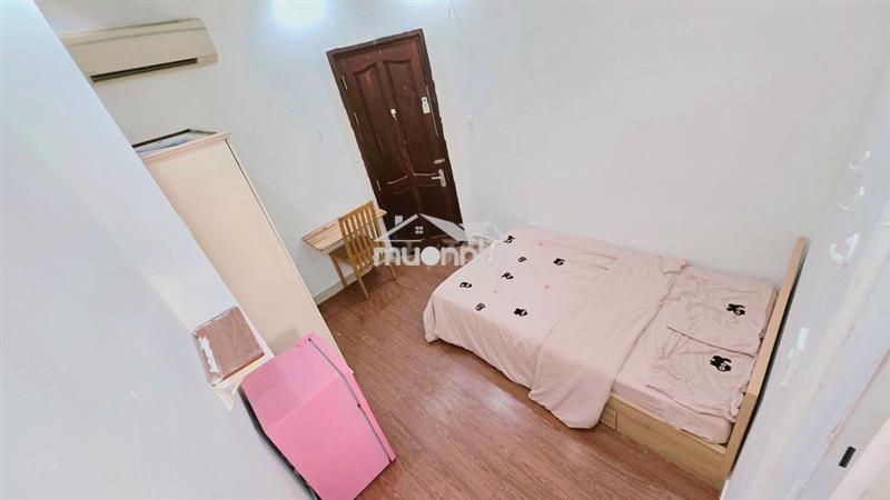 Còn 2 phòng full nội thất y như hình, ngay hàng xanh, sát thị nghè !
