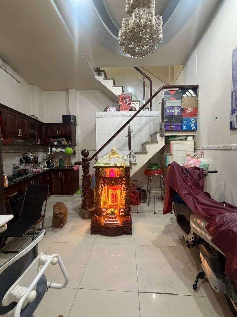 Nhỉnh 2ty _ shr _ hoàn công đủ _ cach 10m ra phố ẩm thực vĩnh khánh - 2