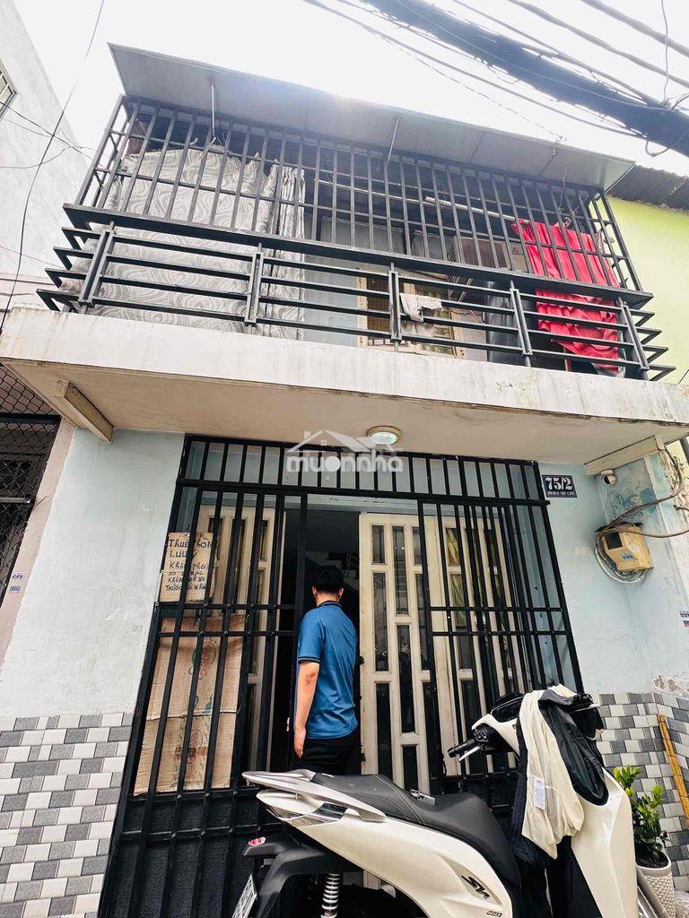 Chính chủ cho thuê nhà , 40m2 , 1 lầu , 2pn 2wc , kế bên aeon , có nt
