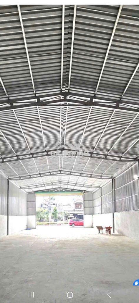 Cần cho thuê xưởng ptch q12  dt 550m. giá 50 triệu tl xe công
