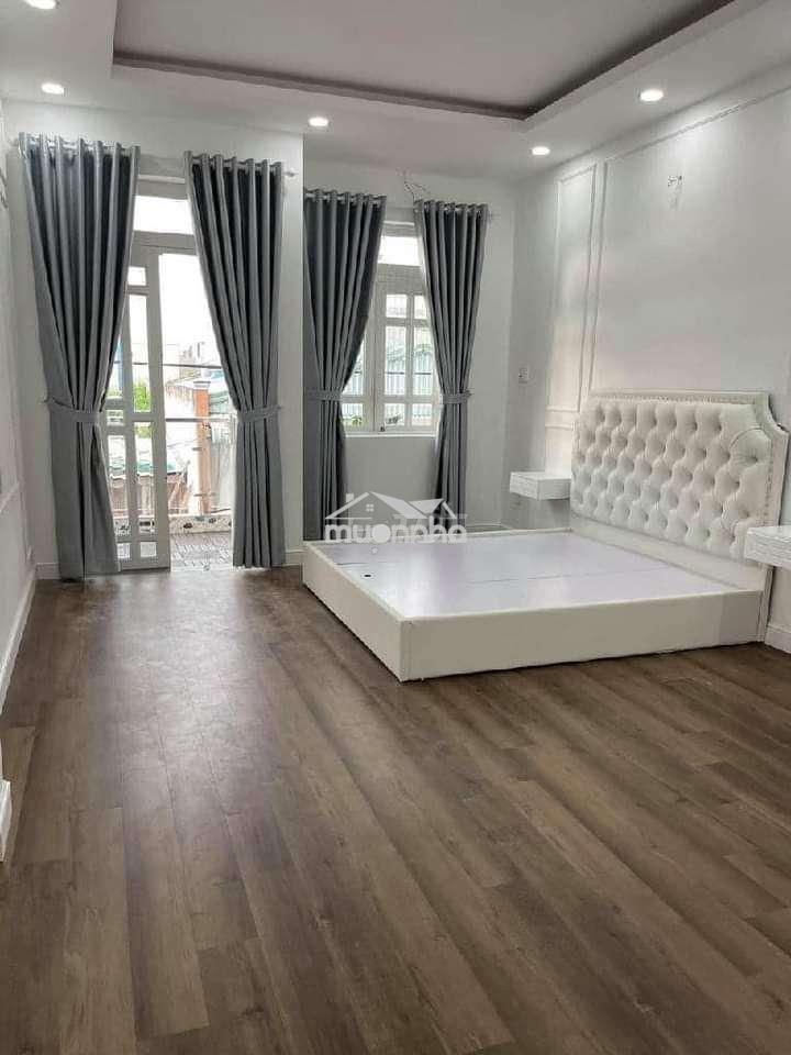 Phòng ban công full nội thất 
