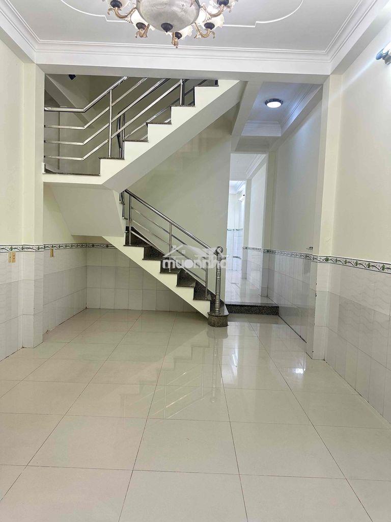 Nhà rộng 4,5*20m 2lầu 4pn 3wc đường số 8 p11