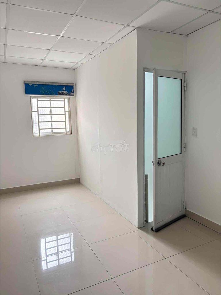 Bán nhà phan văn trị 2 tầng 1pn hẻm thông 2.45 tỷ p.14 - 2