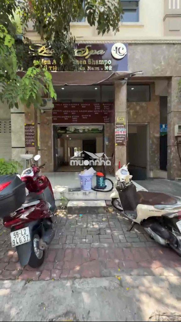 Cho thuê mặt bằng nội khu phú mỹ hưng, khu sầm uất, đậu được xe hơi