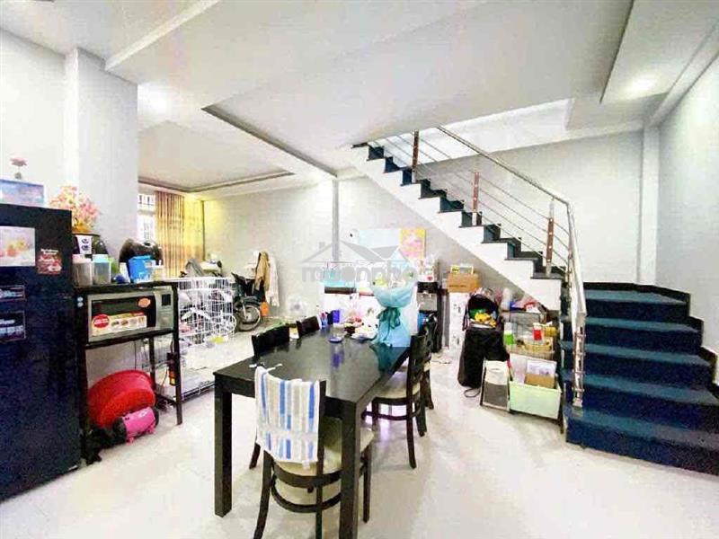 Cần bán nhanh chỉ 6.8 tỷ 46m2 ngay lê hồng phong quận 10