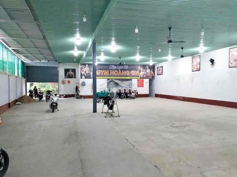 Cho thuê kho xưởng đẹp, giá tốt, giao thông thuận tiện.