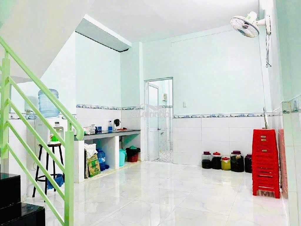 Khan hiếm p.25 chỉ 108tr/m2 - bán gấp nhà 2 tầng 45m2 ngay hàng xanh - 3