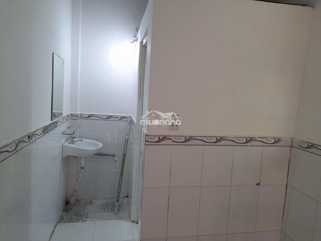 Cho thuê nguyên căn - dtsd: 30m2 -đh điện nước chính - 3