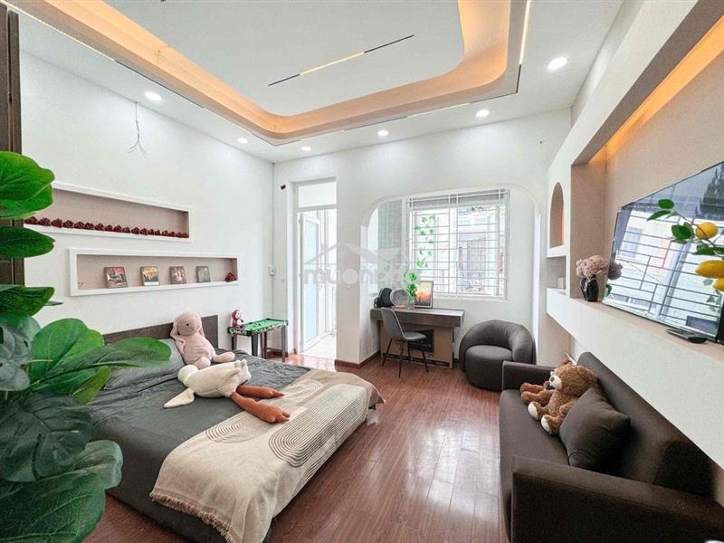 Chdv  2pn  mới mở  ở gần ngã tư bảy hiền