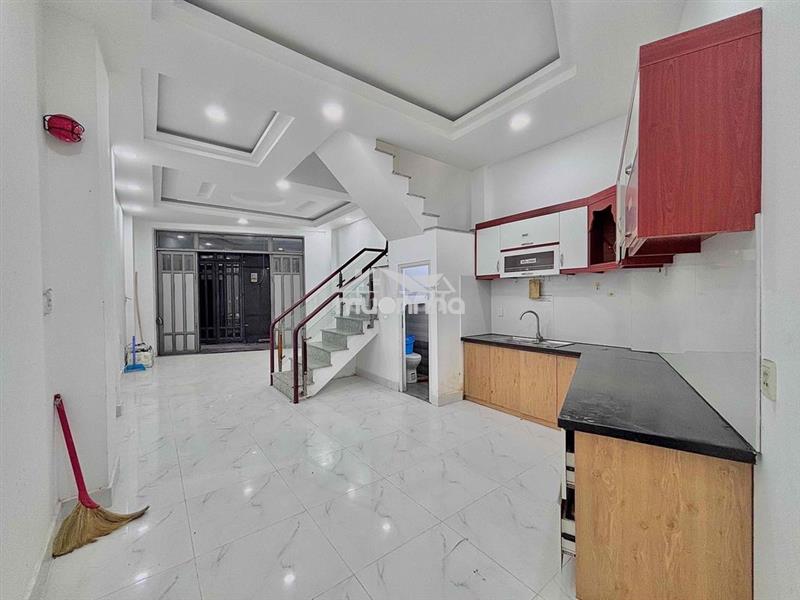 Cho thuê nhà nguyên căn 4pn - 3toilet - khu lê văn sỹ - ngay chợ pvh