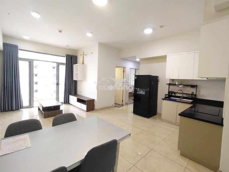 Cho thuê 2pn luxgarden, như hình, 10tr, ở liền