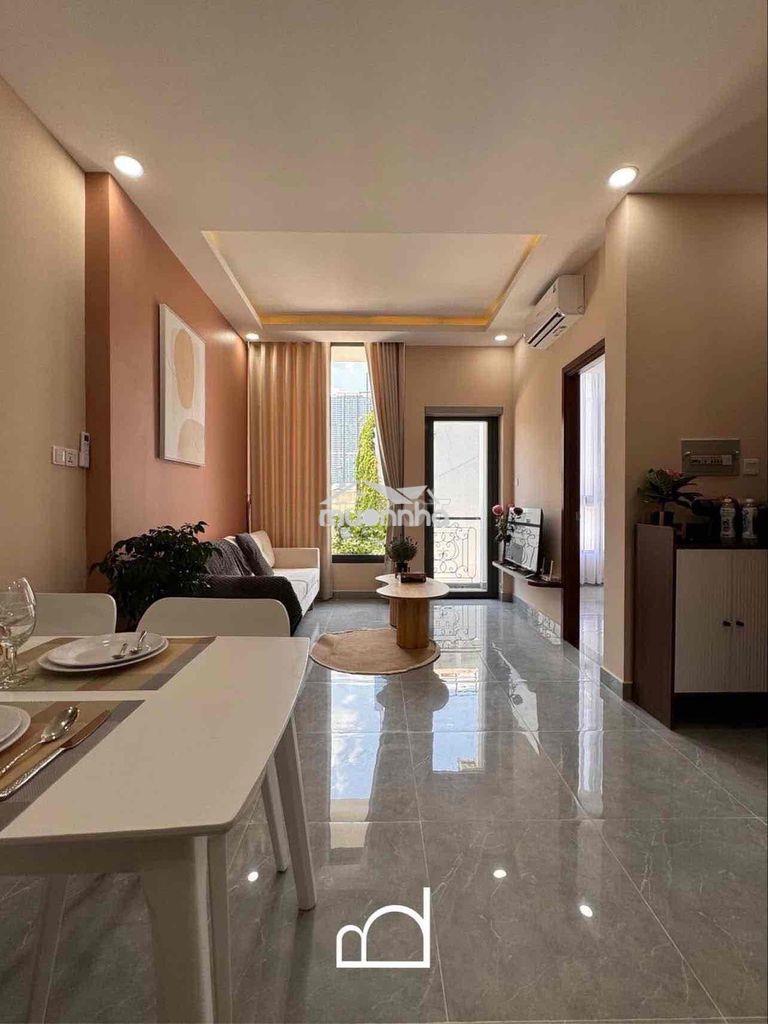 Cho thuê căn hộ cao cấp 1pn + 1pk rộng 55m2 ngay vincom nguyễn xí