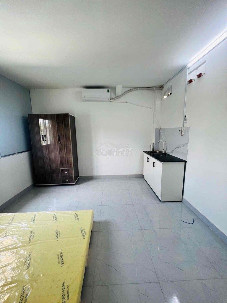 Cho thuê chdv thống nhất p10 gv - cửa sổ - 2
