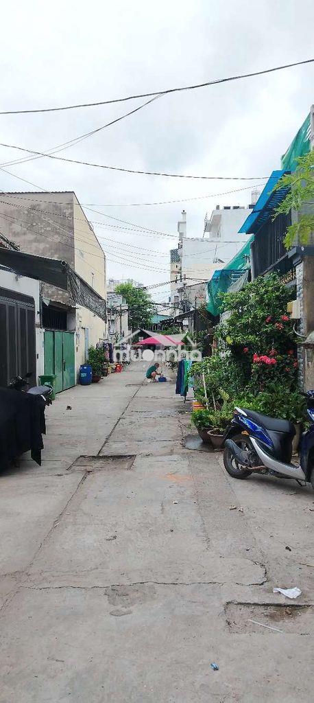 Bán nhà 2 tầng - dt: 4 x 14 (56m2) - 2 pn, 3 wc. đường trước nhà 7m