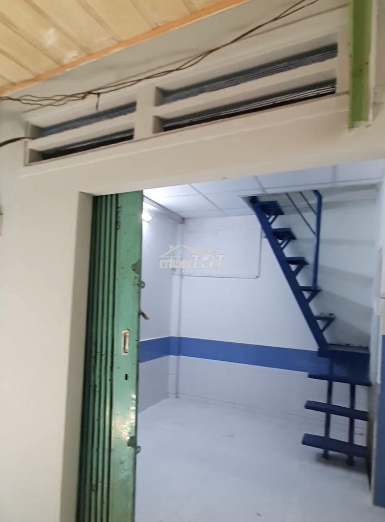 Cho thuê nhà nhỏ nguyên căn giá rẻ hẻm nguyễn biểu,p1, q5, hcm - 4