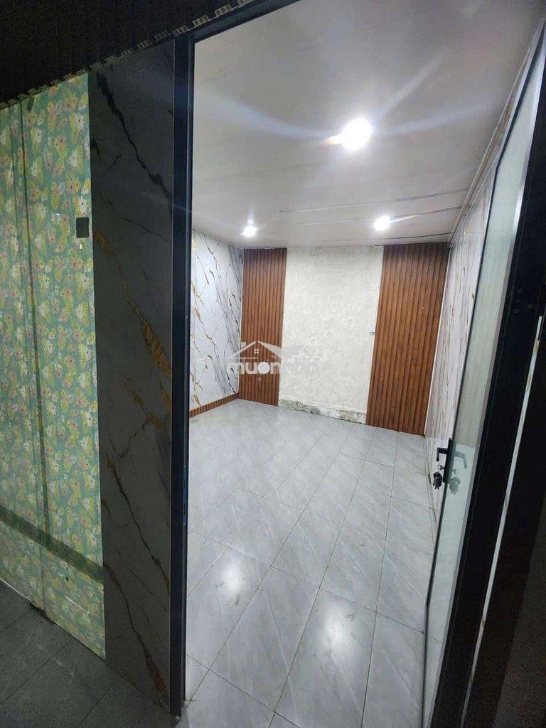 Phòng 1tr8 cách vinhome 500m