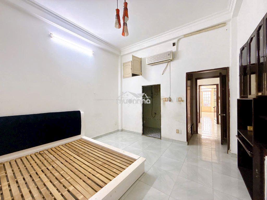 Cho thuê nhà hẻm 6 m thông  đường gò dầu  4 x 18 m đúc 3,5 tấm  - 4
