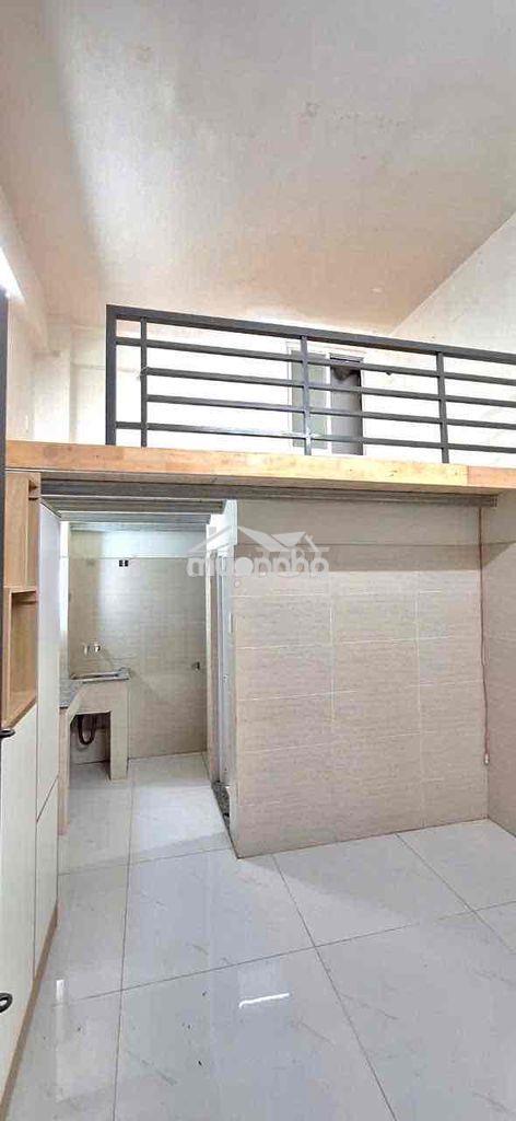 🌈Phòng trọ gác cao ngay etown cộng hoà, hẻm rộng, thang máy