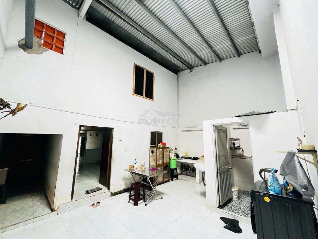 Nhà cho thuê phạm thế hiển dt 97m2 ,4 pn sân rộng rãi hẻm thoáng mát - 2