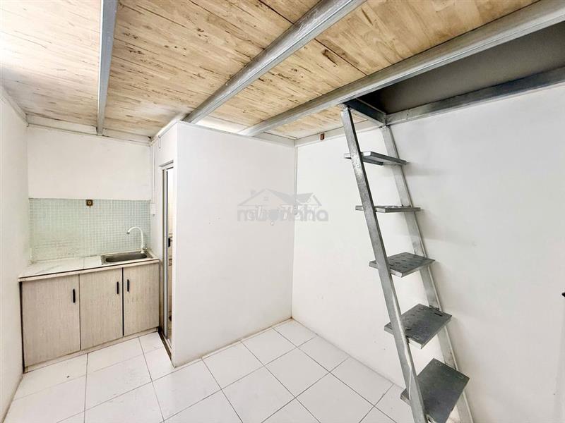 Phòng 1 người, gác suốt, wc riêng, có cửa sổ trời nhỏ giá chỉ 2.5tr