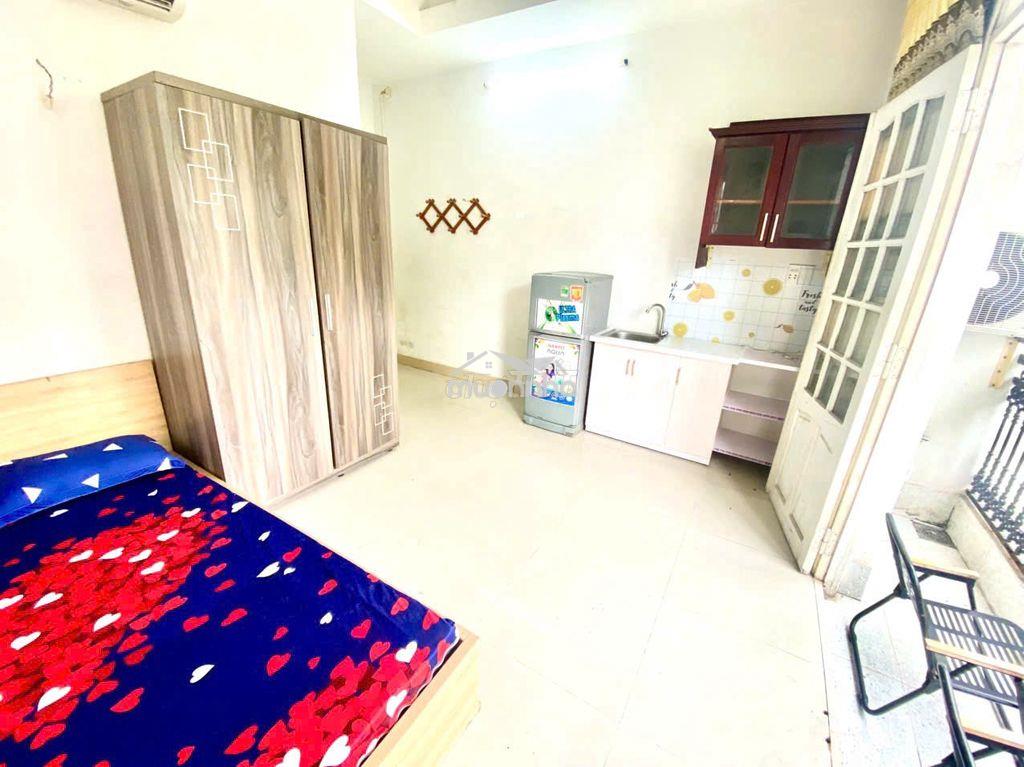 Phòng trọ giá rẻ có ban công đầy đủ nội thất ở ngã tư 4 xã - 4