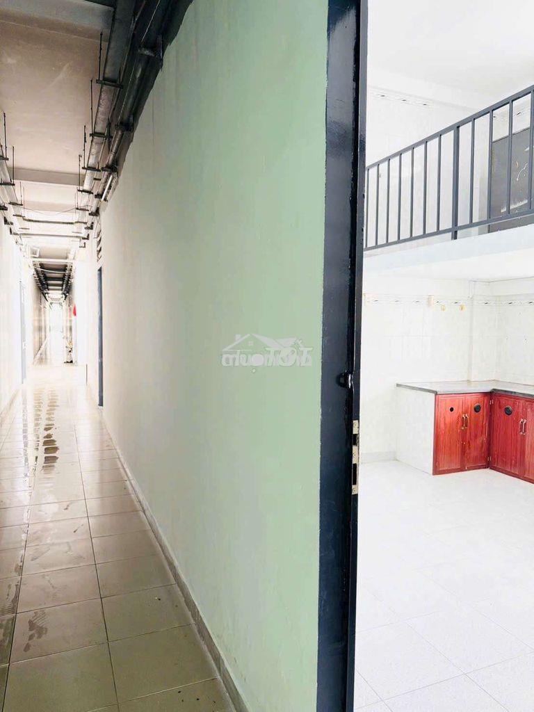 Nhà thành phố hồ chí minh có 4 căn. chủ muốn thoát hàng