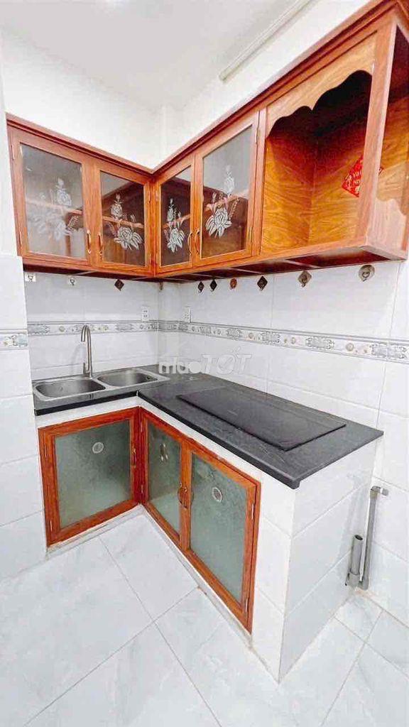 Bán nhà 3 tầng hẻm rộng trên đường bến vân đồn - 4