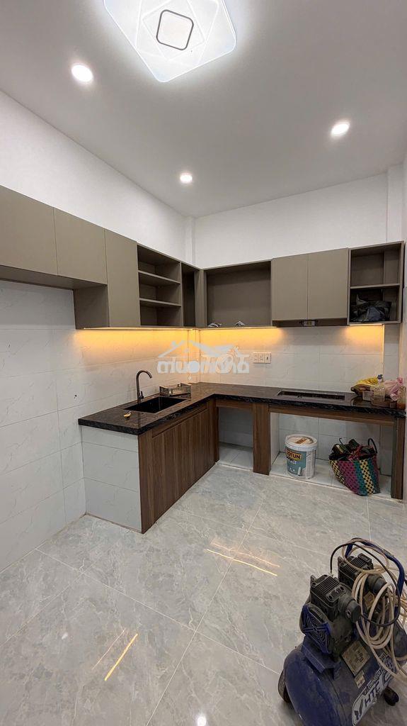 Bán căn nhà full nôi thất 97(5x19,5) tiện ích xung quanh đầy đủ  - 4