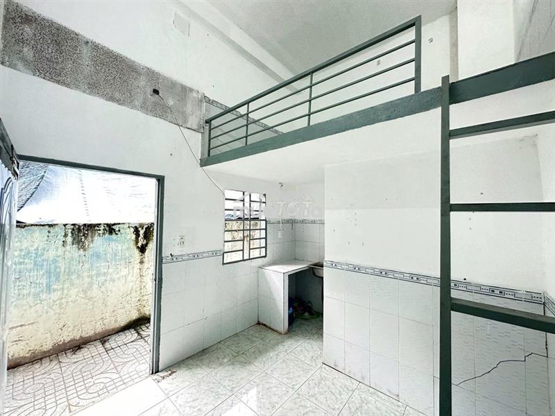 Cho thuê phòng trọ cực thoáng, có gác cao gần trường kinh tế luật