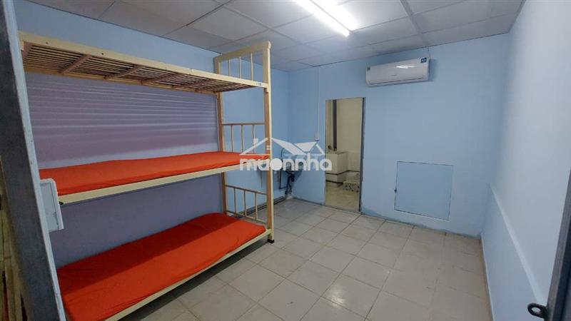 Phòng máy lạnh, giá rẻ - gần trung tâm
