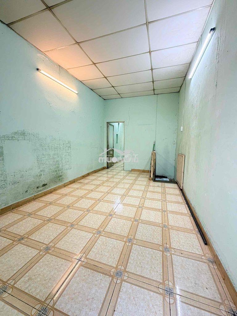 Nhà sát mặt tiền hưng phú ,sơn phết khi giao nhà - 4