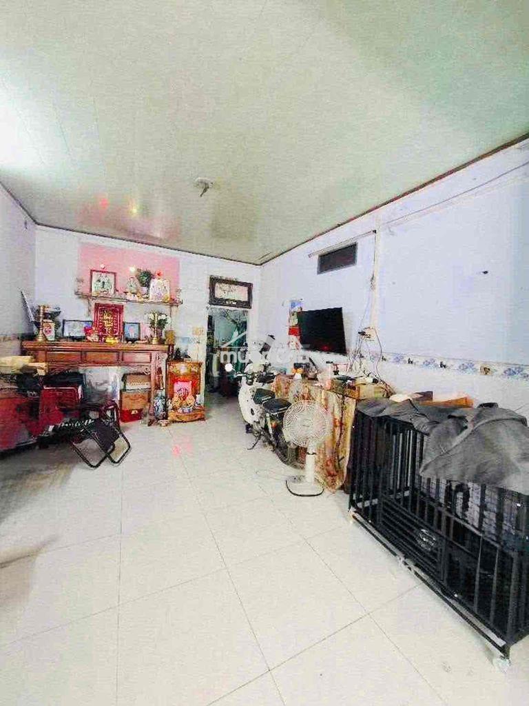 Bán nhà hxh phạm văn chí quận 6, 3 phòng ngủ, 68m2 chỉ 6.5 tỉ