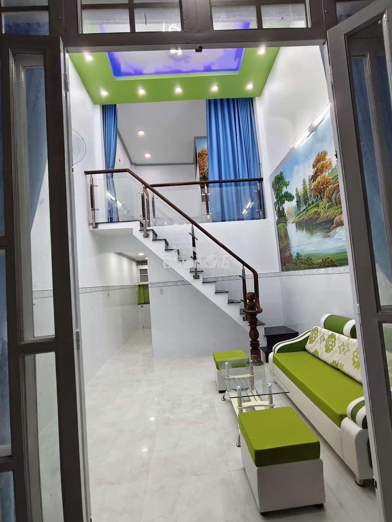 Bán nhà đúc lửng gần nhàthờbuif môn 4m x 8m