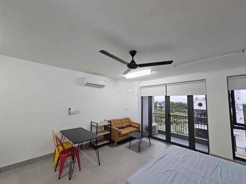 Cho thuê studio mới 100% full nội thất free hồ bơi + gym