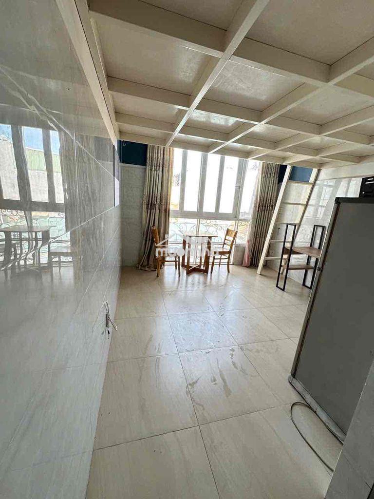 Duplex cửa sổ to full nội thất thuận tiện đi các quận trung tâm