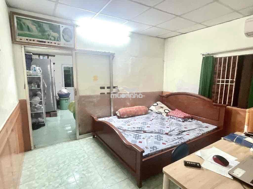 💖 Nhà bán bà hom sát chợ phú lâm- 75m2- hẻm xe tải- 6 tỷ tl. - 4
