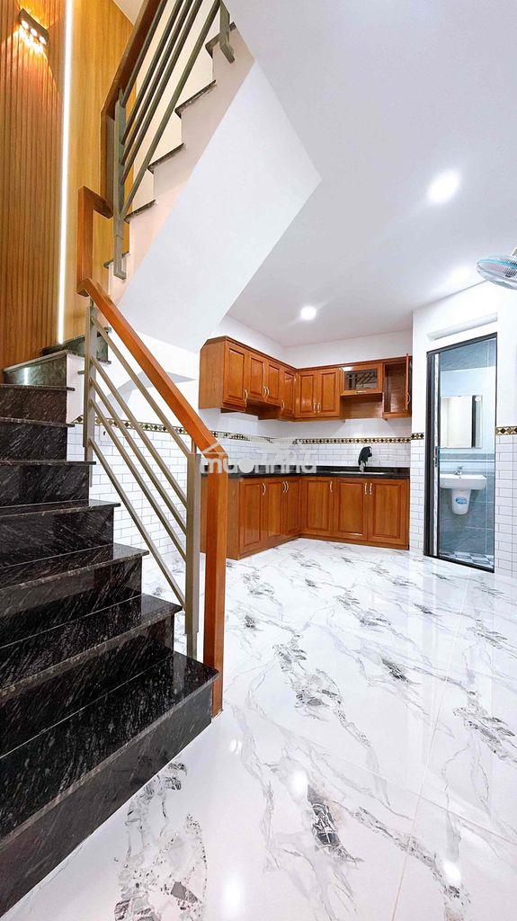 Nhà mới 100% 3 tầng 2p2wc - 4