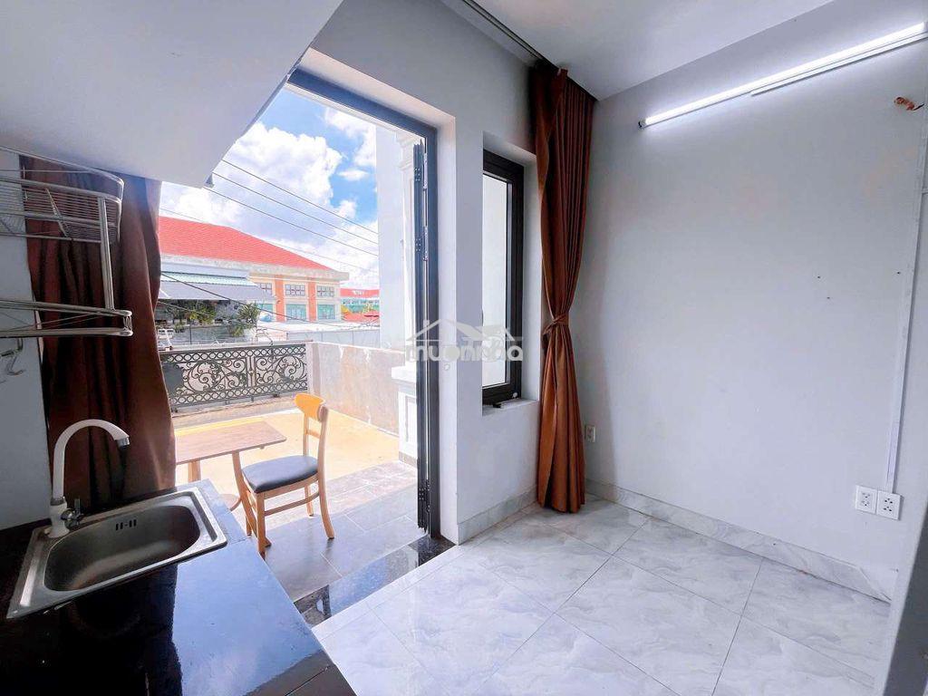 Phòng ban công rộng, giờ tự do, ảnh thật - 2