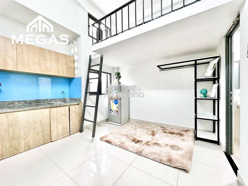 Phòng zá rẻ ngay mặt tiền gần ngã ba nguyễn sơn cho 3 bạn ở