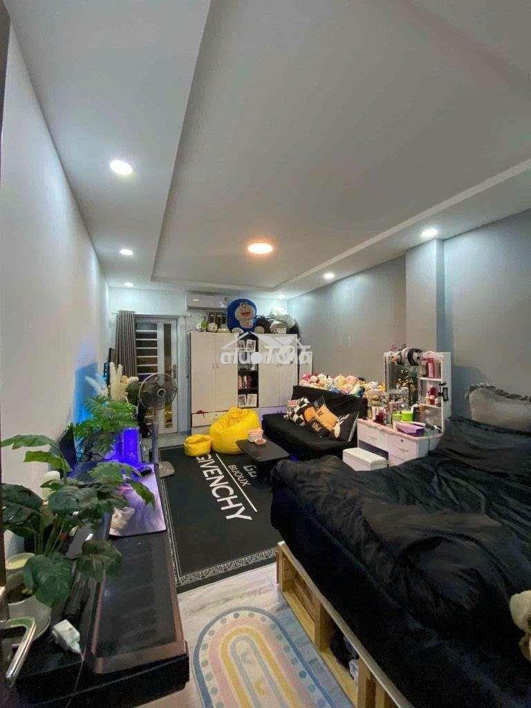 Cho thuê nhà nguyên căn 50m2,nguyễn duy dương q.10, kd đỉnh 14 tr