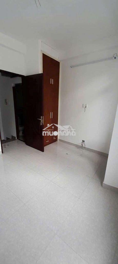 Cho thuê phòng 18m2 phường 14 quận 3 - 4
