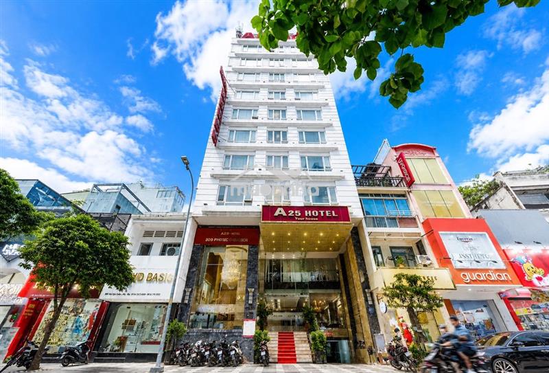 CHO THUÊ KHÁCH SẠN 60 PHÒNG, HỒ BƠI BÙI THỊ XUÂN, QUẬN 1, GT:  1.5 TỶ