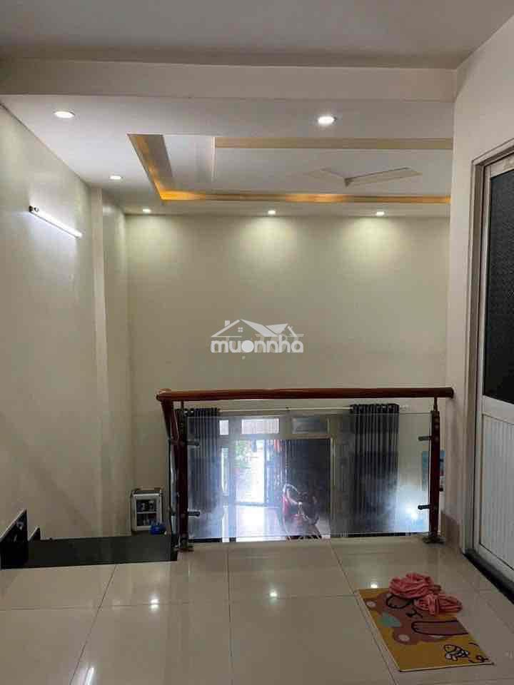 Cần bán gấp nhà 1 trệt 1 lững , sổ riêng thổ cư , ngay chợ bửu hoà - 3