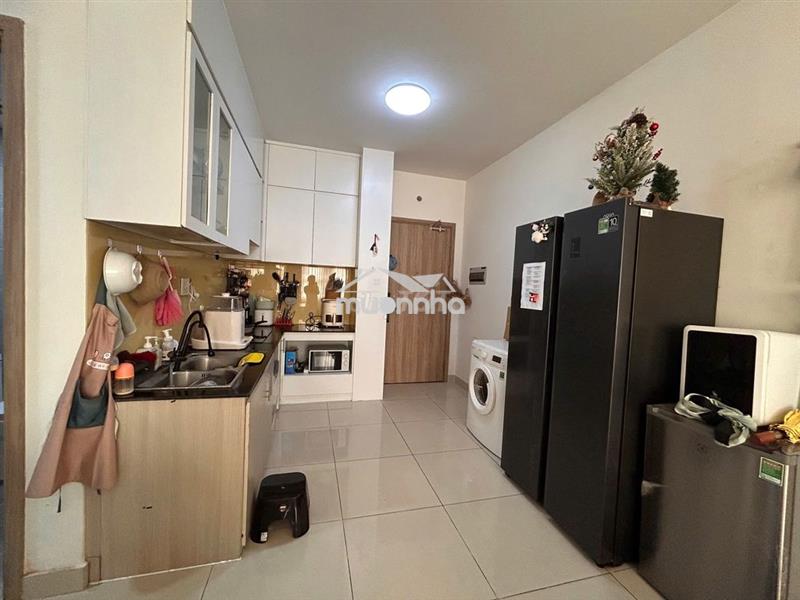 Cho thuê nhanh căn 2pn2wc, có máy lạnh giá 6.5tr lầu trung thoáng mát